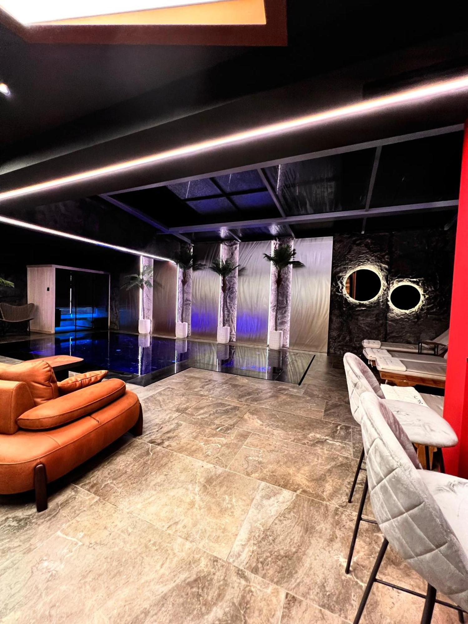 Motel Villa Princi Kosovo Polje Eksteriør bilde